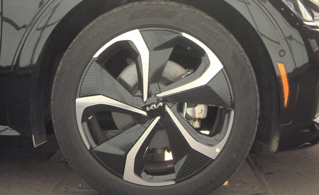 Used 2024 Kia EV6 GT-Line AWD/4WD image 12