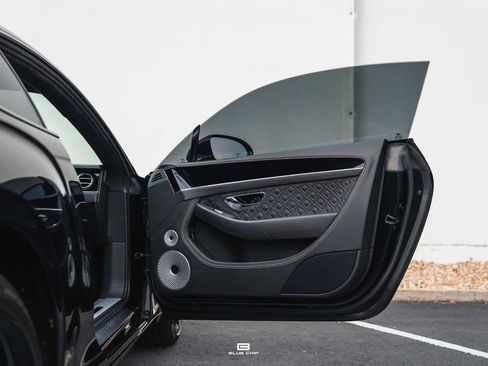 Used 2022 Bentley Continental GT image 25