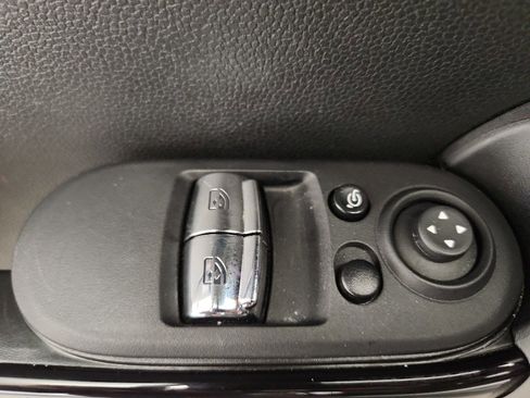 Used 2024 MINI Cooper S image 10