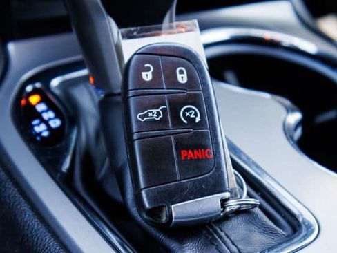 Used 2021 Jeep Grand Cherokee Limited AWD/4WD image 28