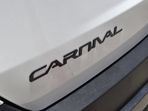 New 2026 Kia Carnival SX Prestige FWD image 8