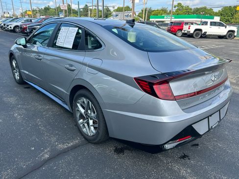 Used 2023 Hyundai Sonata SEL FWD image 2
