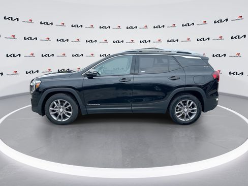 Used 2024 GMC Terrain SLT FWD image 5