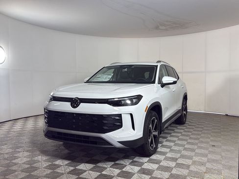 New 2026 Volkswagen Tiguan SE AWD/4WD image 9