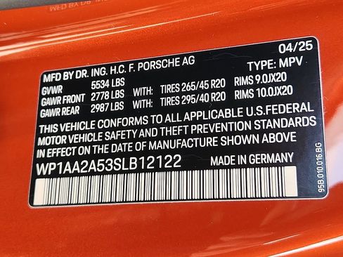 Certified 2025 Porsche Macan Turbo image 26