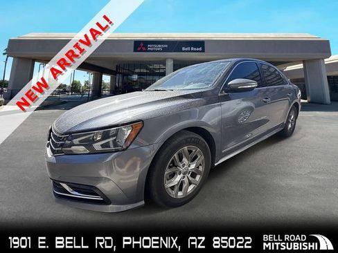 Used 2017 Volkswagen Passat 1.8T S FWD image 1
