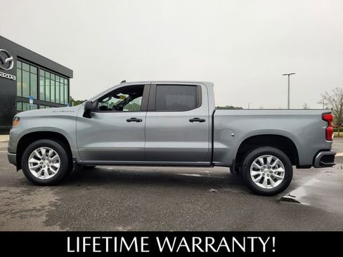 Used 2023 Chevrolet Silverado 1500 Custom image 3