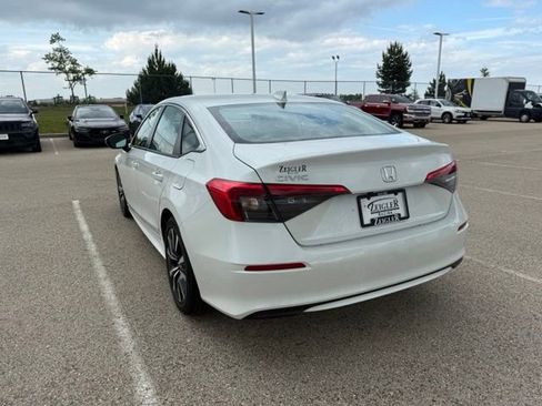Used 2024 Honda Civic EX image 2
