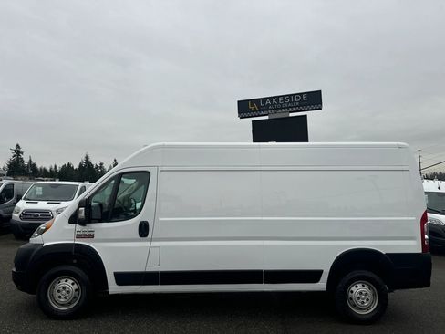 Used 2019 RAM ProMaster 2500 w/ Interior Convenience Group image 4