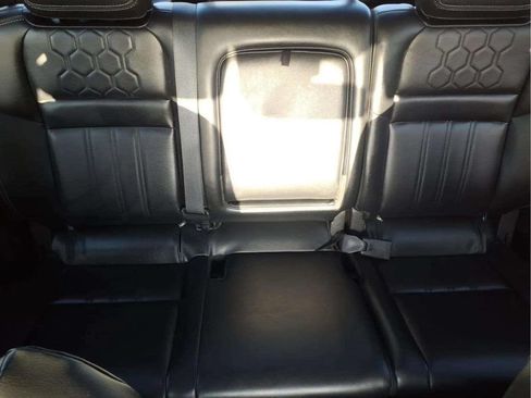 Used 2022 Nissan Frontier SV w/ SV Premium Package RWD image 17