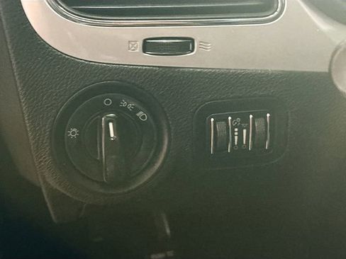 Used 2012 Dodge Journey SE image 11