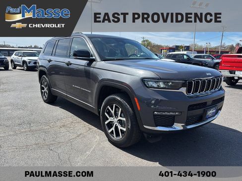 Used 2023 Jeep Grand Cherokee L Limited w/ Trailer Tow Group (B) AWD/4WD image 3