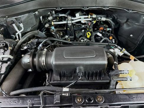 Used 2023 Ford Explorer XLT w/ Equipment Group 202A image 31