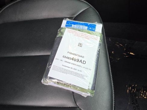 Used 2021 Jeep Grand Cherokee L Limited image 15