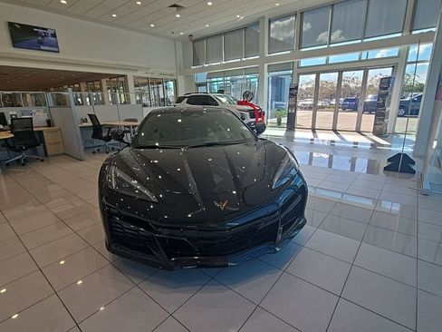 Certified 2025 Chevrolet Corvette Z06 image 3