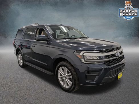 Used 2024 Ford Expedition XLT AWD/4WD image 3