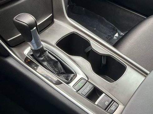 Used 2022 Honda Accord LX image 10