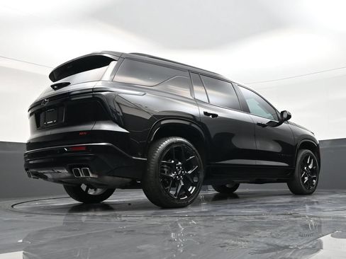 Used 2024 Chevrolet Traverse RS FWD image 21