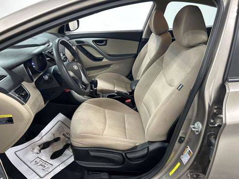 Used 2014 Hyundai Elantra SE FWD image 9