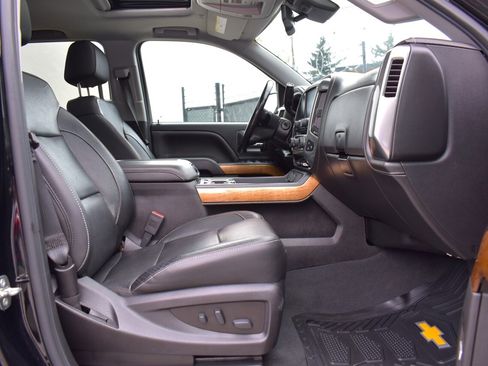 Used 2018 Chevrolet Silverado 1500 LTZ w/ Sport Package image 29