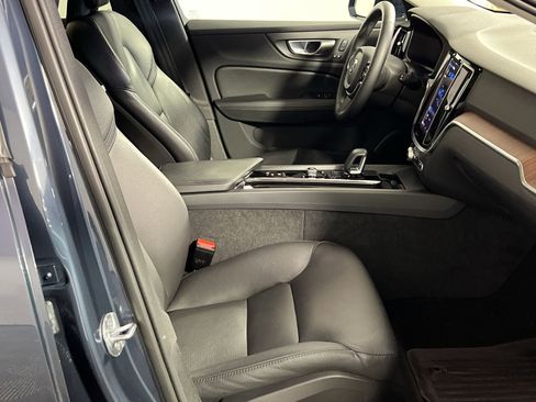Used 2024 Volvo V60 B5 Cross Country Plus w/ Protection Package Premier image 28