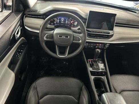 Used 2025 Jeep Compass Limited AWD/4WD image 22