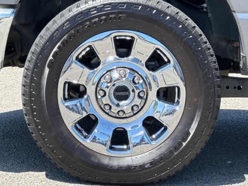 Used 2025 Ford F250 Lariat w/ Chrome Package AWD/4WD image 33