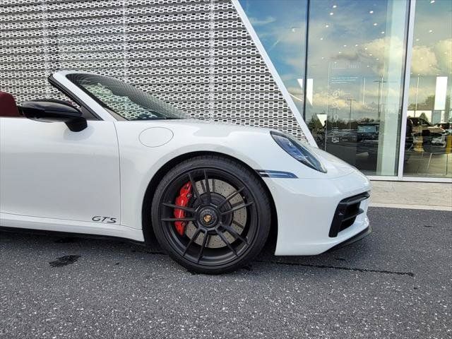 Used 2022 Porsche 911 Carrera GTS RWD image 2
