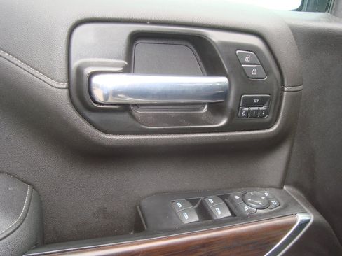 Used 2021 GMC Sierra 1500 SLT w/ X31 Off-Road Package image 10