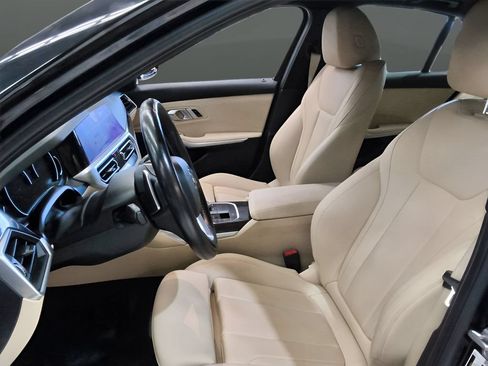 Used 2020 BMW 330i xDrive Sedan AWD/4WD image 13