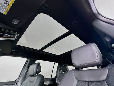 New 2026 Jeep Grand Wagoneer 4WD image 26