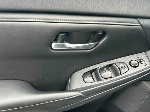 Used 2021 Nissan Sentra SV w/ Trunk Package image 10