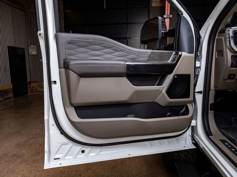 Used 2026 Ford F350 Platinum w/ Platinum Plus Package image 36