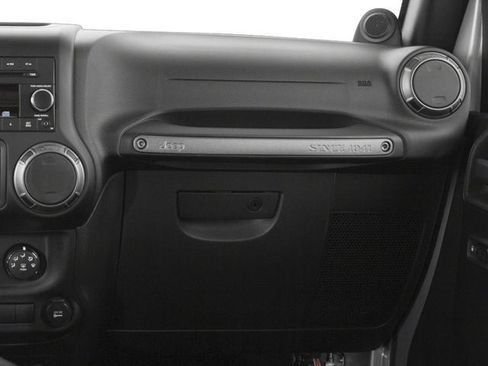 Used 2017 Jeep Wrangler Unlimited Sport w/ Quick Order Package 24S AWD/4WD image 18
