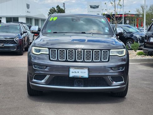 Used 2019 Jeep Grand Cherokee Summit AWD/4WD image 2