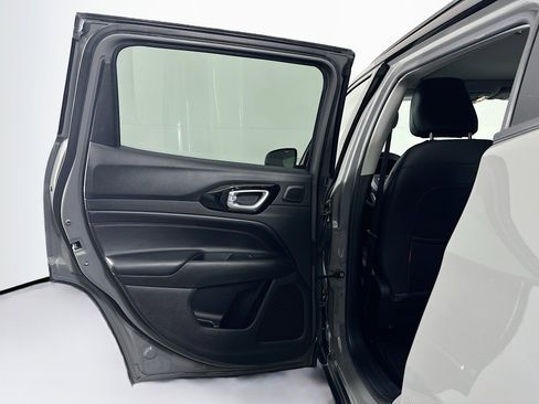 Used 2022 Jeep Compass Trailhawk w/ Trailhawk Elite Group image 27