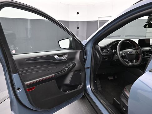 Used 2025 Ford Escape ST-Line FWD image 8