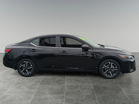 Used 2024 Nissan Sentra SV image 6