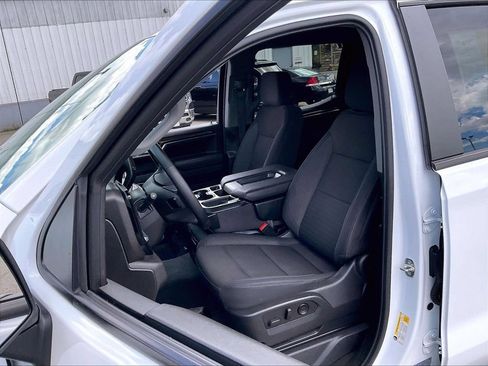 Used 2024 Chevrolet Silverado 1500 LT AWD/4WD image 10
