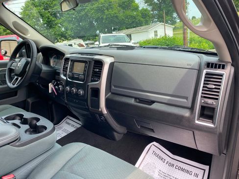 Used 2018 RAM 1500 Classic SLT AWD/4WD image 29