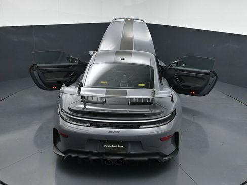Certified 2026 Porsche 911 GT3 RWD image 29