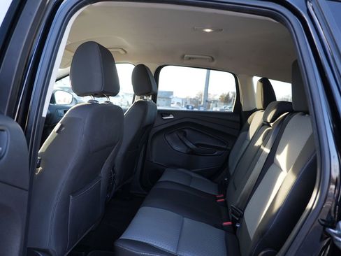 Used 2017 Ford Escape SE image 18