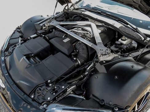 Used 2020 Aston Martin V8 Vantage Coupe RWD image 41
