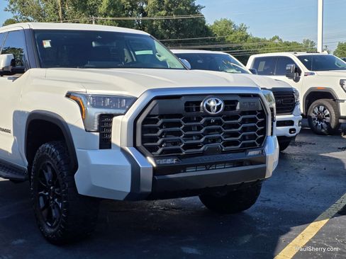 Used 2022 Toyota Tundra Limited w/ TRD Off-Road Package AWD/4WD image 13