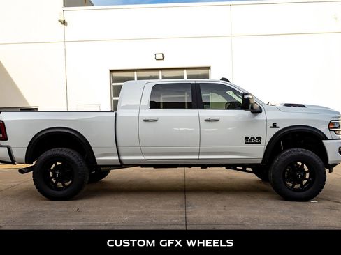 Used 2024 RAM 3500 Laramie w/ Night Edition image 10