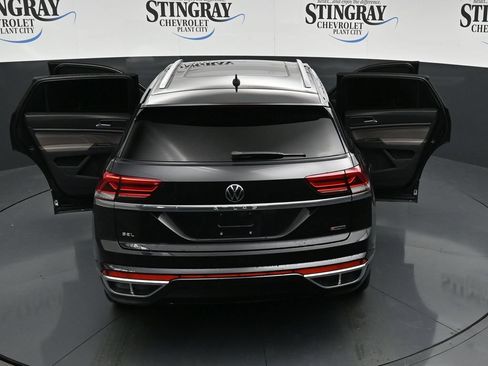 Used 2022 Volkswagen Atlas Cross Sport SEL R-Line AWD/4WD image 35