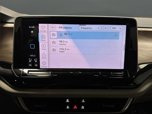 Used 2024 Volkswagen Atlas SE w/ Panoramic Sunroof Package image 19