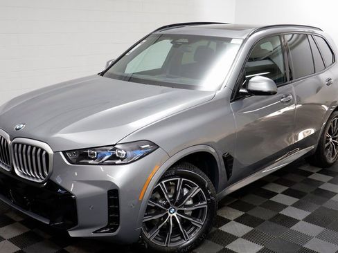 New 2026 BMW X5 xDrive40i w/ Executive Package AWD/4WD image 2