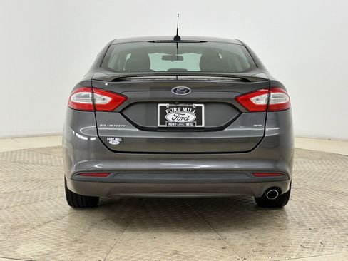 Used 2016 Ford Fusion SE FWD image 10
