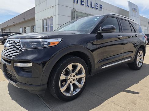 Used 2020 Ford Explorer Platinum w/ Premium Technology Package AWD/4WD image 3